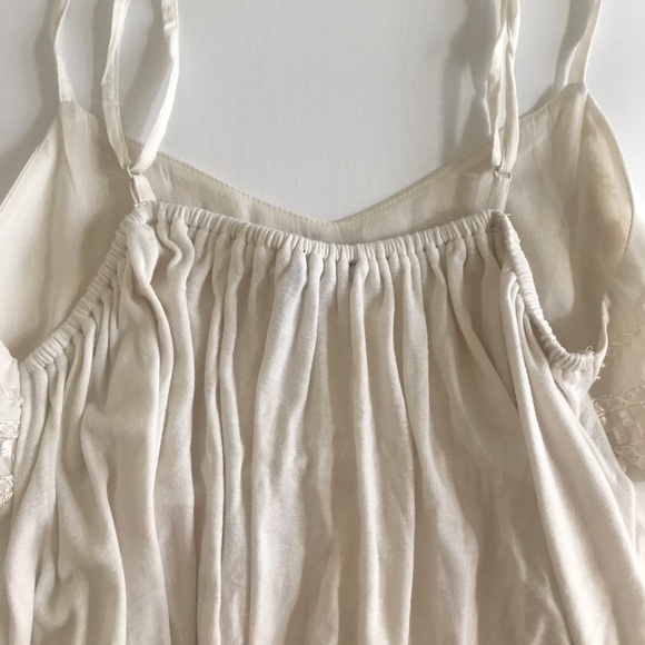 American Eagle Cream Tank Top - Picture 3 of 4